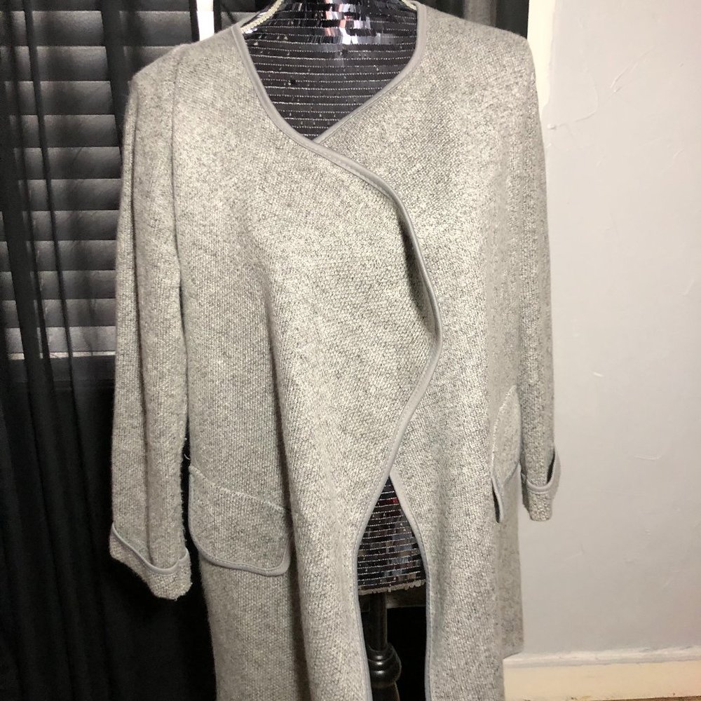 Gray No Label M/L Flap Open Front Cardigan Duster
